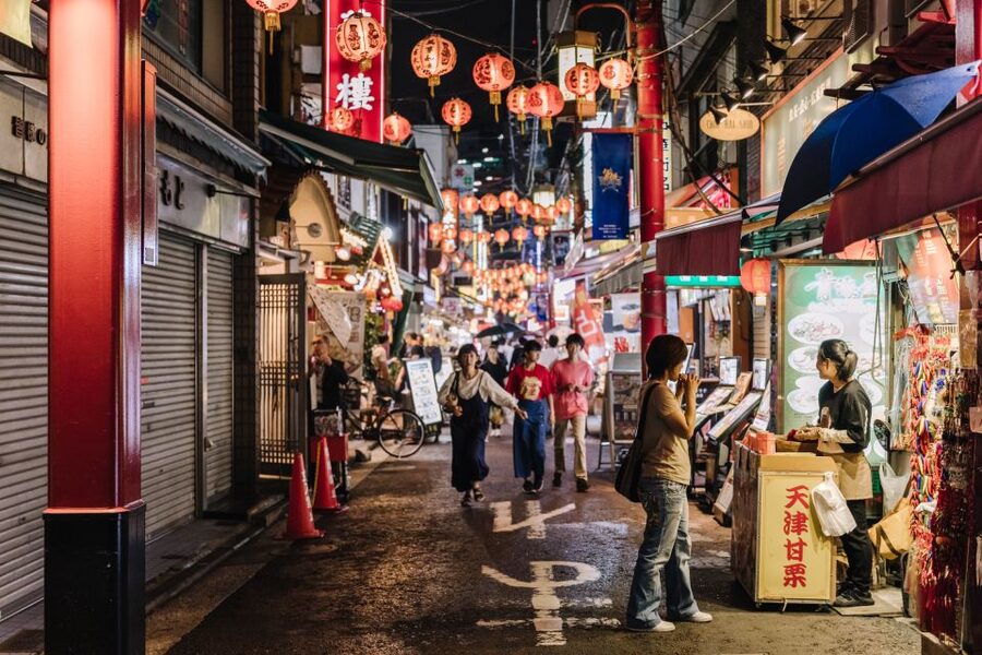Yokohama Private Tour with a Local: Highlights & Hidden Gems - A noodle museum stop plus CosmoWorld neon fun